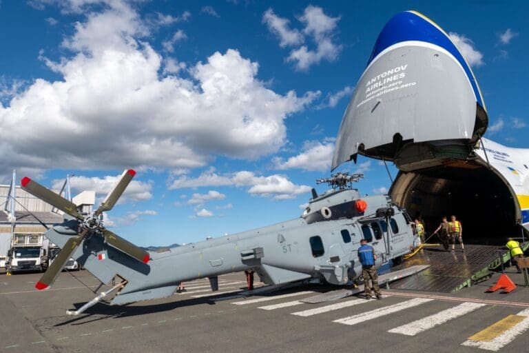 Deux nouveaux hélicoptères à la base aérienne